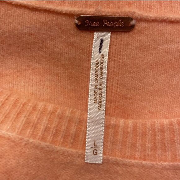 Free People Luna Pullover Sweater in Coral Pink Large - Picture 5 of 7